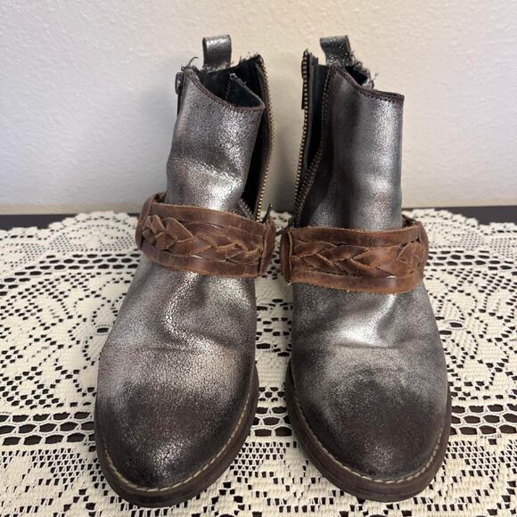 Metallic silver distressed western ankle
